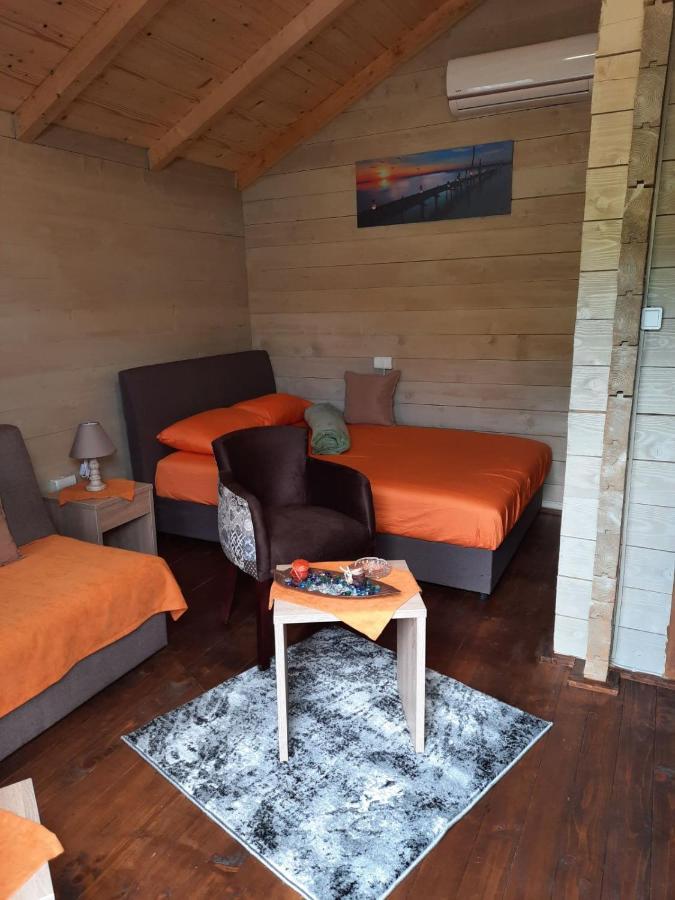 Mali Raj Apartmani Cetinje Exterior foto