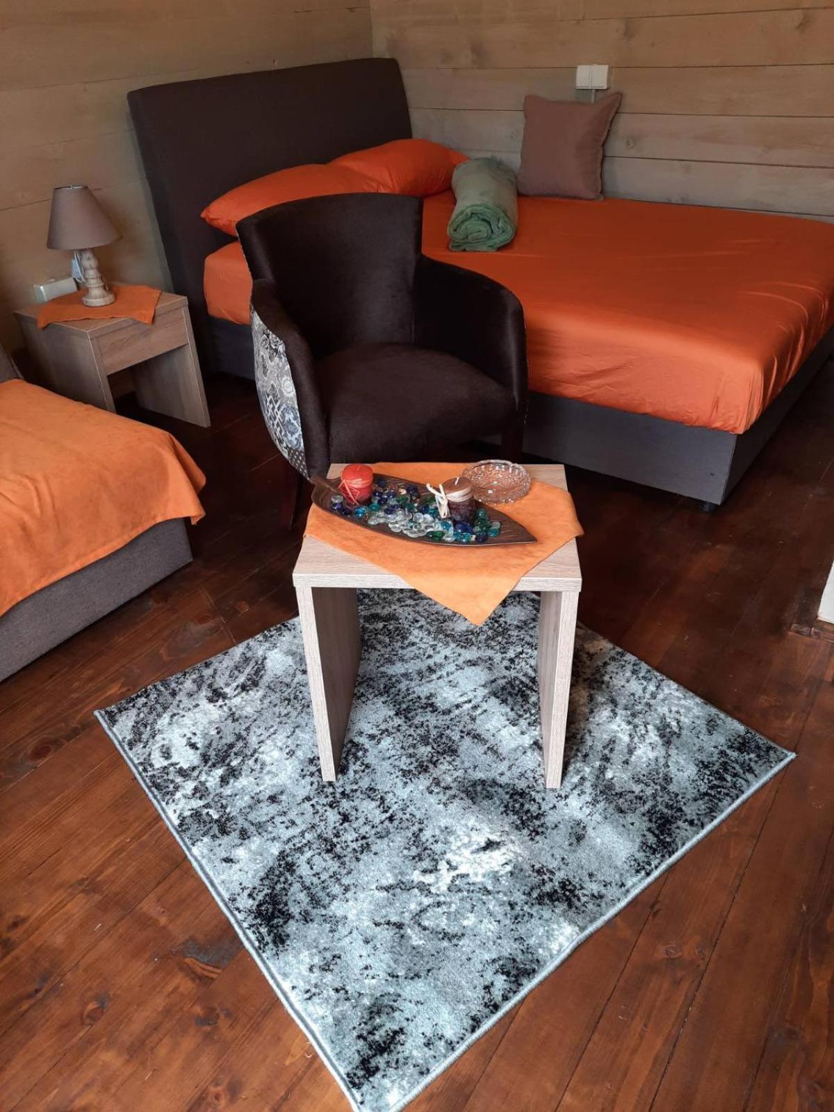 Mali Raj Apartmani Cetinje Exterior foto